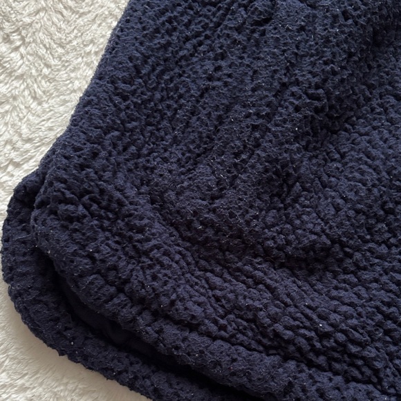 Navy Quilted Women's Vest - Picture 8 of 10